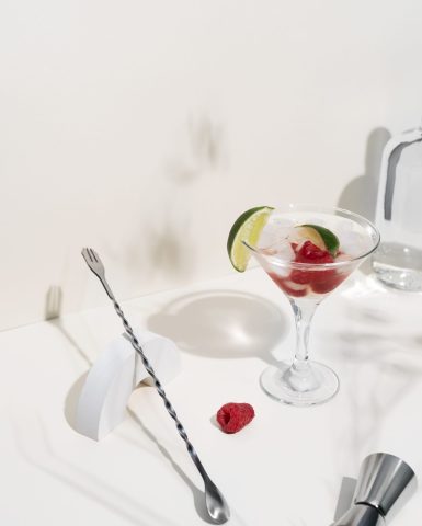 elegant-vegan-alcohol-arrangement